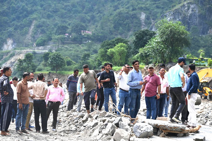देहरादून में अतिवृष्टि से हुए नुकसान का आंकलन हेतु पीडीएनए टीम ने किया आपदाग्रस्त क्षेत्रों का निरीक्षण
