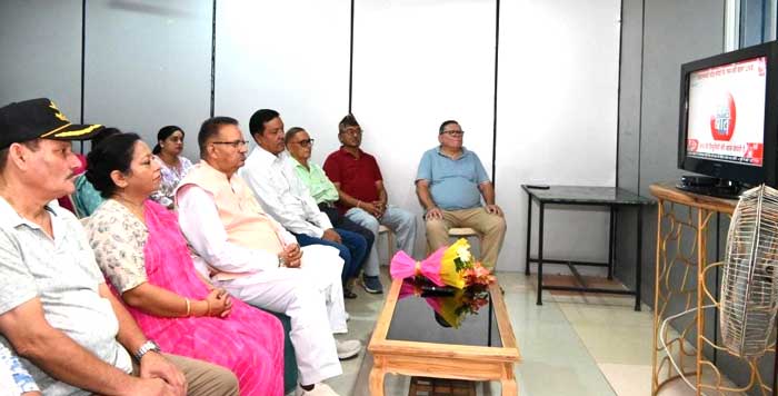 कैबिनेट मंत्री गणेश जोशी ने गोर्खाली सुधार सभागार में आयोजित ‘हाम्रो दशैं सांस्कृतिक महोत्सव-2025’ में किया प्रतिभाग