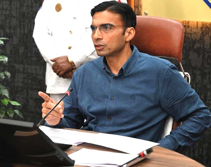 समस्या हो कितनी भी विकट; बोले जनमन, ‘जिला प्रशासन है न’