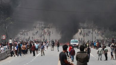 नेपाल में जेलों से हज़ारों कैदी फरार, हालात बेकाबू