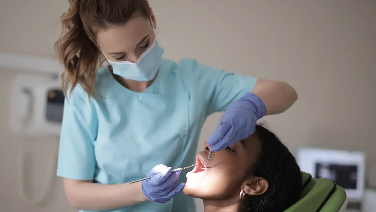 मुँह के छोटे-छोटे छालों को न करें नजरअंदाज, हो सकते हैं ओरल कैंसर के संकेत