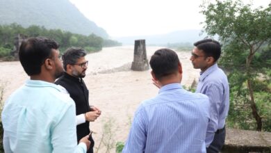 डीएम सविन बंसल ने मालदेवता, खैरी धनौला, किसनपुरी बांडावाली और कोठालगेट के पुलों व सड़कों का किया निरीक्षण