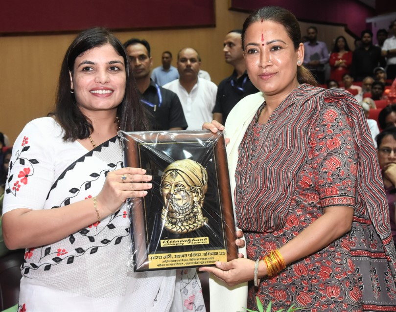 स्वास्थ्य जाँच को मिशन बनायें महिलायें : रेखा आर्या