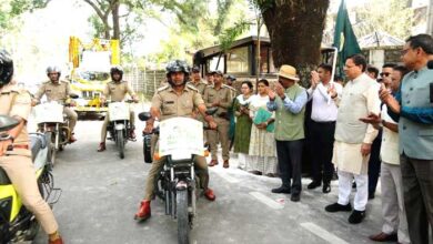 वन्यजीव सप्ताह के शुभारंभ अवसर पर मुख्यमंत्री पुष्कर सिंह धामी द्वारा बाइक रैली को हरी झंडी दिखाकर किया गया रवाना