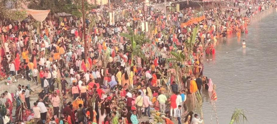छठ पूजा पर घाटों पर डीजे और आतिशबाजी पर सख्त रोक, पुलिस ने जारी किया ट्रैफिक प्लान