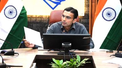 जिलाधिकारी सविन बंसल की अध्यक्षता में राशन, आयुष्मान कार्ड सत्यापन पर हुई अहम बैठक