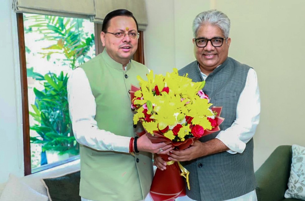 मुख्यमंत्री धामी ने केंद्र से 647 मेगावाट की सात जल विद्युत परियोजनाओं की मंजूरी का किया अनुरोध