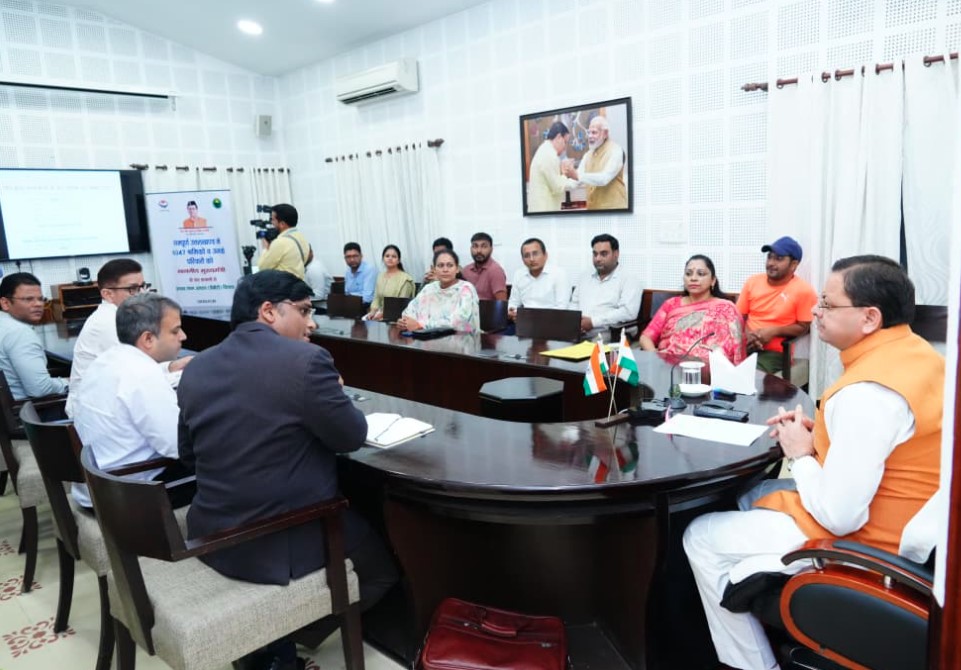 मुख्यमंत्री धामी ने 10 हजार श्रमिकों को ₹ 11.50 करोड़ की सहायता राशि ट्रांसफर की