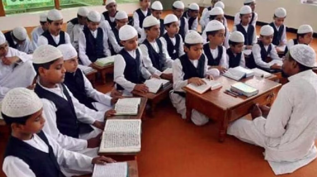 उत्तराखंड में मदरसों के लिए नए नियम लागू, अब धार्मिक शिक्षा देने के लिए प्राधिकरण से लेनी होगी मान्यता