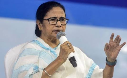 दुर्गापुर गैंगरेप केस पर ममता बनर्जी का सख्त रुख, कहा- “सरकार किसी भी दोषी को बख्शेगी नहीं”