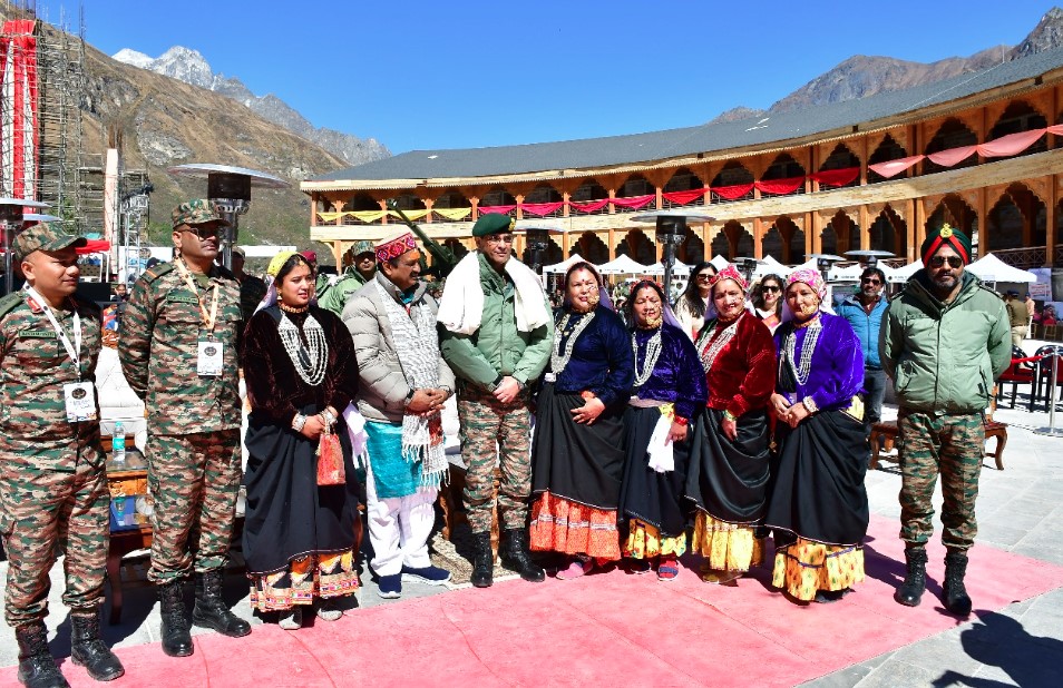 भारतीय सेना एवं उत्तराखण्ड सरकार के संयुक्त तत्वावधान में “देवभूमि सांस्कृतिक उत्सव – 2025” का भव्य उद्घाटन