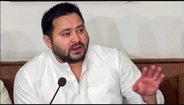 हमारी सरकार बनते ही जीविका दीदियों को सरकारी कर्मी का दर्जा दिया जायेगा : तेजस्वी यादव