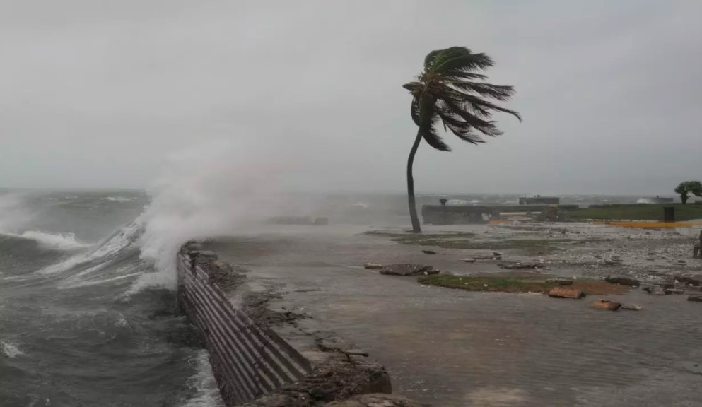 कैरिबियाई देशों में तबाही : तूफान ‘मेलिसा’ की चपेट में क्यूबा, हैती और जमैका, कई लोगों की मौत