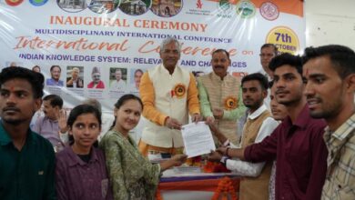 भारत की ज्ञान-परंपरा ‘वसुधैव कुटुम्बकम्’ के आदर्श पर आधारित है : त्रिवेन्द्र रावत