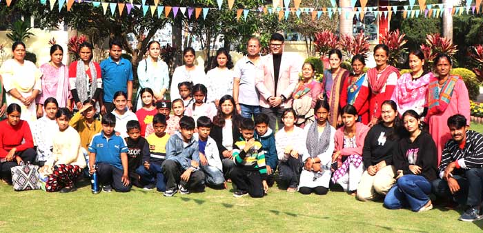 सीआईएमएस एंड यूआईएचएमटी ग्रुफ ऑफ कॉलेज ने केदारनाथ आपदा प्रभावितों के साथ धूमधाम से मनाया ईगास पर्व