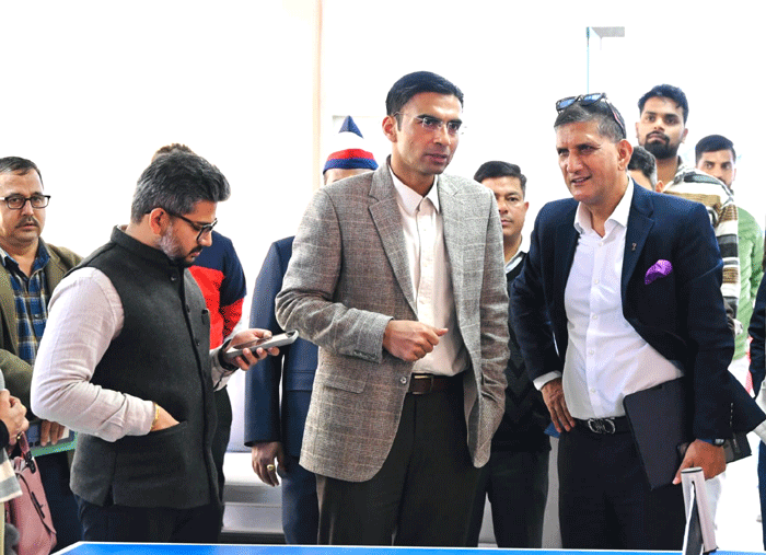 एलारा कैपिटल ग्रुप लंदन के सीईओ राज भट्ट ने किया इंटेंसिव केयर सेंटर