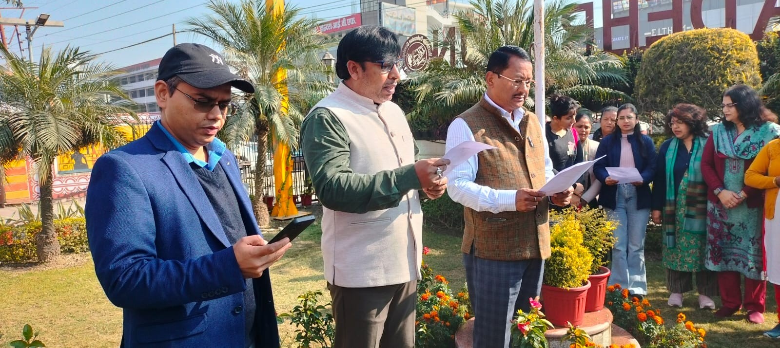 एमडीडीए में संविधान दिवस पर उद्देशिका का सामूहिक पठन, राष्ट्र निर्माण के संकल्प को दोहराया