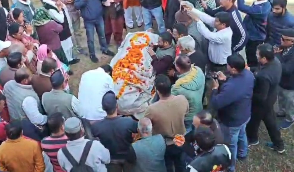 राज्य आंदोलनकारी व पूर्व कैबिनेट मंत्री दिवाकर भट्ट का राजकीय सम्मान के साथ हुआ अंतिम संस्कार