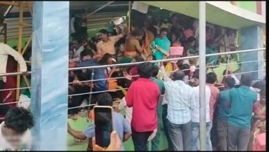 एकादशी के अवसर पर वेंकटेश्वर स्वामी मंदिर में मची भगदड़, 7 श्रद्धालुओं की मौत