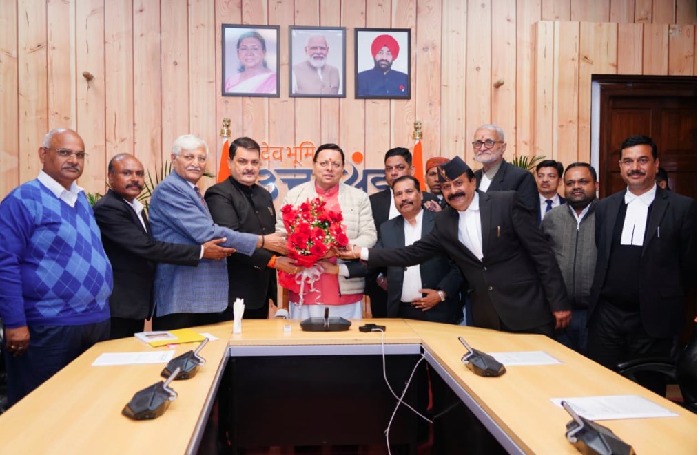 अधिवक्ताओं की माँगों पर मुख्यमंत्री धामी का आश्वासन