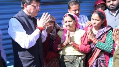 इगास पर रुद्रप्रयाग पहुंचे सीएम धामी, आपदा प्रभावित परिवारों से की मुलाकात