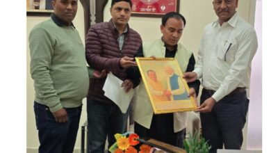 अशासकीय शिक्षकों की समस्याओं को लेकर शिक्षा मंत्री से मिला शिक्षक संघ का प्रतिनिधिमंडल