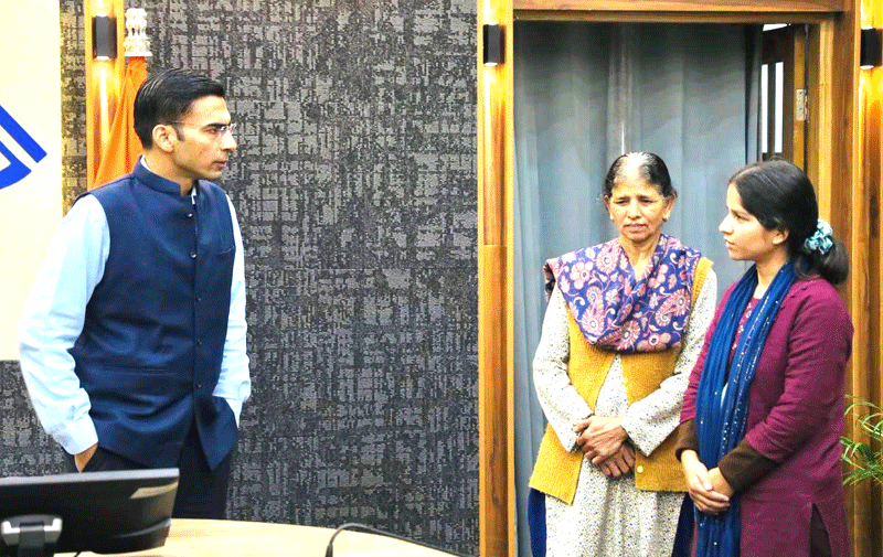 बिन पिता की निर्धन होनहार इंजीनियर बिटिया को प्रतिष्ठित संस्थान में बतौर लैब आफिसर्स नियुक्ति