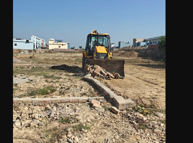 शिमला बाईपास क्षेत्र में एमडीडीए की बड़ी कार्रवाई : ‘अवैध प्लॉटिंग ध्वस्त और अवैध व्यावसायिक निर्माण सील’