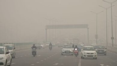 स्मॉग की चादर में लिपटा दिल्ली-एनसीआर, हवा ‘गंभीर’ श्रेणी में पहुंची