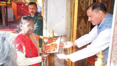 राष्ट्रपति द्रौपदी मुर्मू ने शक्तिपीठ मां नैना देवी मंदिर में की पूजा-अर्चना
