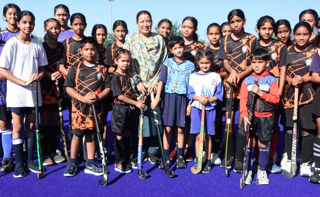 हॉकी का पुराना गौरव लौटाने का संकल्प लें खिलाड़ी : रेखा आर्या