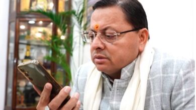 सीएम धामी ने एंजेल चकमा के पिता से दूरभाष पर की बातचीत