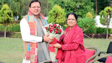 उत्तराखंड राज्य महिला आयोग की अध्यक्ष ने मुख्यमंत्री धामी से की शिष्टाचार भेंट