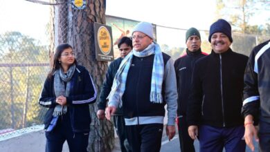 मुख्यमंत्री धामी ने ‘जन-जन की सरकार, जन-जन के द्वार’ अभियान को लेकर स्थानीय लोगों से लिया फीडबैक