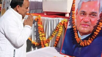 डॉ. धन सिंह रावत ने स्वर्गीय अटल बिहारी वाजपेयी की जयंती पर दी श्रद्धांजलि