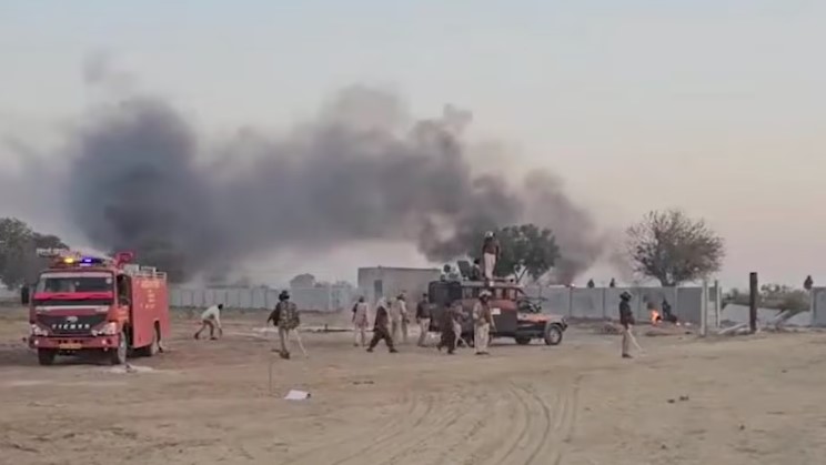 एथेनॉल फैक्ट्री विवाद : किसानों और पुलिस की भिड़ंत में 50 से अधिक लोग घायल