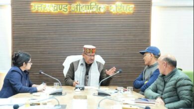 कृषि मंत्री गणेश जोशी ने ली कृषि-उद्यान अधिकारियों की बैठक, पॉलीहाउस योजना की समीक्षा की