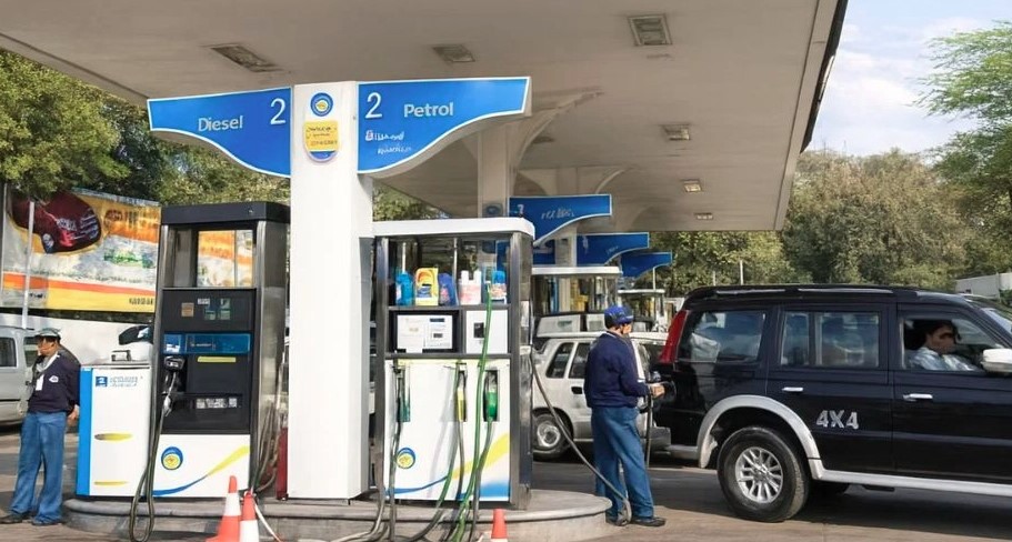 दिल्ली सरकार का बड़ा फैसला, अब राष्ट्रीय राजधानी में बिना PUCC के नहीं मिलेगा ईंधन