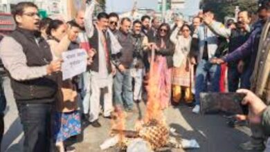 अंकिता भंडारी हत्याकांड पर कांग्रेस का जोरदार प्रदर्शन, देहरादून में निकाला कैंडल मार्च