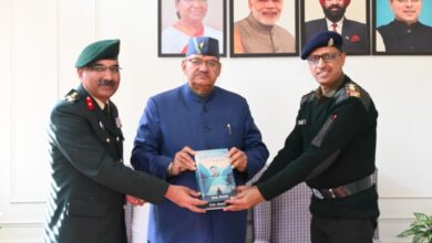 मंत्री गणेश जोशी से एम.एच. हॉस्पिटल के कमाण्डेंट ब्रिगेडियर प्रफुल्ल मोहन ने की शिष्टाचार भेंट