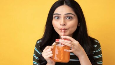 पैक्ड जूस और एनर्जी ड्रिंक बन रहे ‘मीठा जहर’, वैज्ञानिकों ने जारी किया अलर्ट