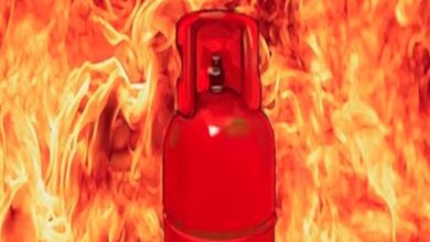 रामपुर में बड़ा हादसा- चाय की दुकान में फटा गैस सिलिंडर, दो लोग गंभीर रूप से घायल