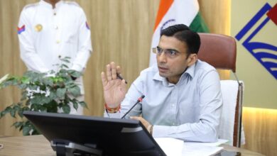 अवैध वसूली; भष्टाचार की शिकायत पर डीएम का सख्त एक्शन; पटवारी निलंबित