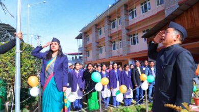 रंगारंग कार्यक्रमों के साथ धूमधाम से मनाया गया 77वां गणतंत्र दिवस