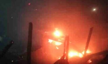 खरसाली गांव में देर रात लगी आग, दुकानों और घरेलू सामान को भारी नुकसान