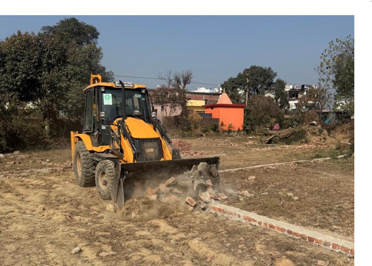 एमडीडीए की बड़ी कार्रवाई- हरभजवाला और मेहुवाला में अवैध प्लॉटिंग पर चला बुलडोजर