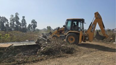 एमडीडीए की सलियावाला धौलास में अवैध प्लॉटिंग पर बड़ी कार्रवाई