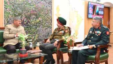 गढ़ी कैंट में सेना अधिकारियों से मिले गणेश जोशी, थल सेना दिवस की दी शुभकामनाएं