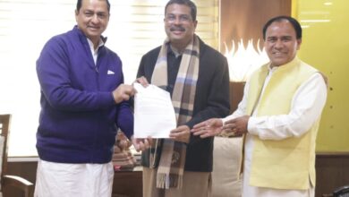 कैबिनेट मंत्री डॉ. धन सिंह रावत और सांसद अनिल बलूनी ने केंद्रीय शिक्षा मंत्री धर्मेंद्र प्रधान से की शिष्टाचार भेंट