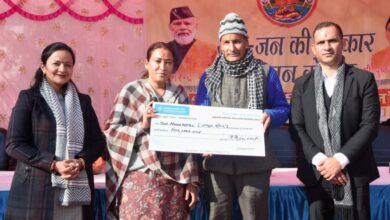 मंत्री रेखा आर्या ने किया जन समस्याओं का समाधान